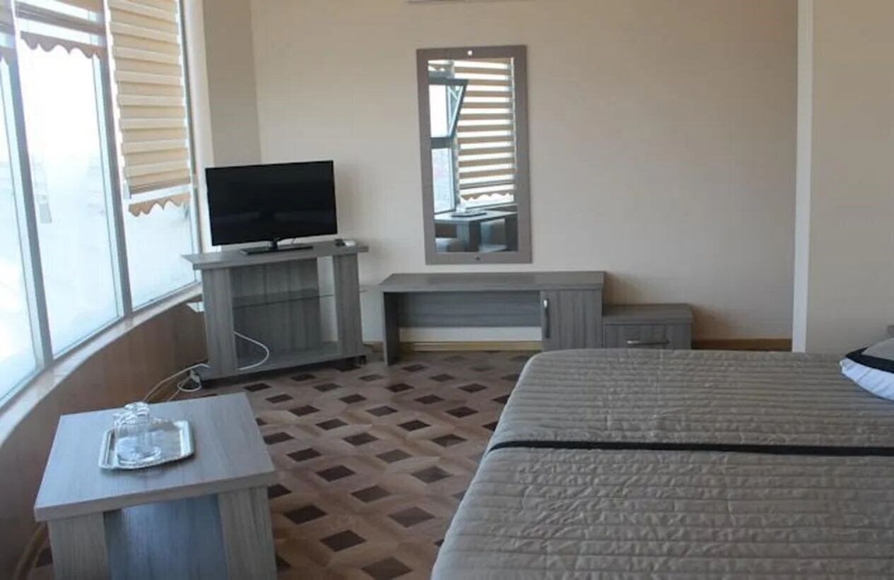 Апартаменти Hotel Sky 3*